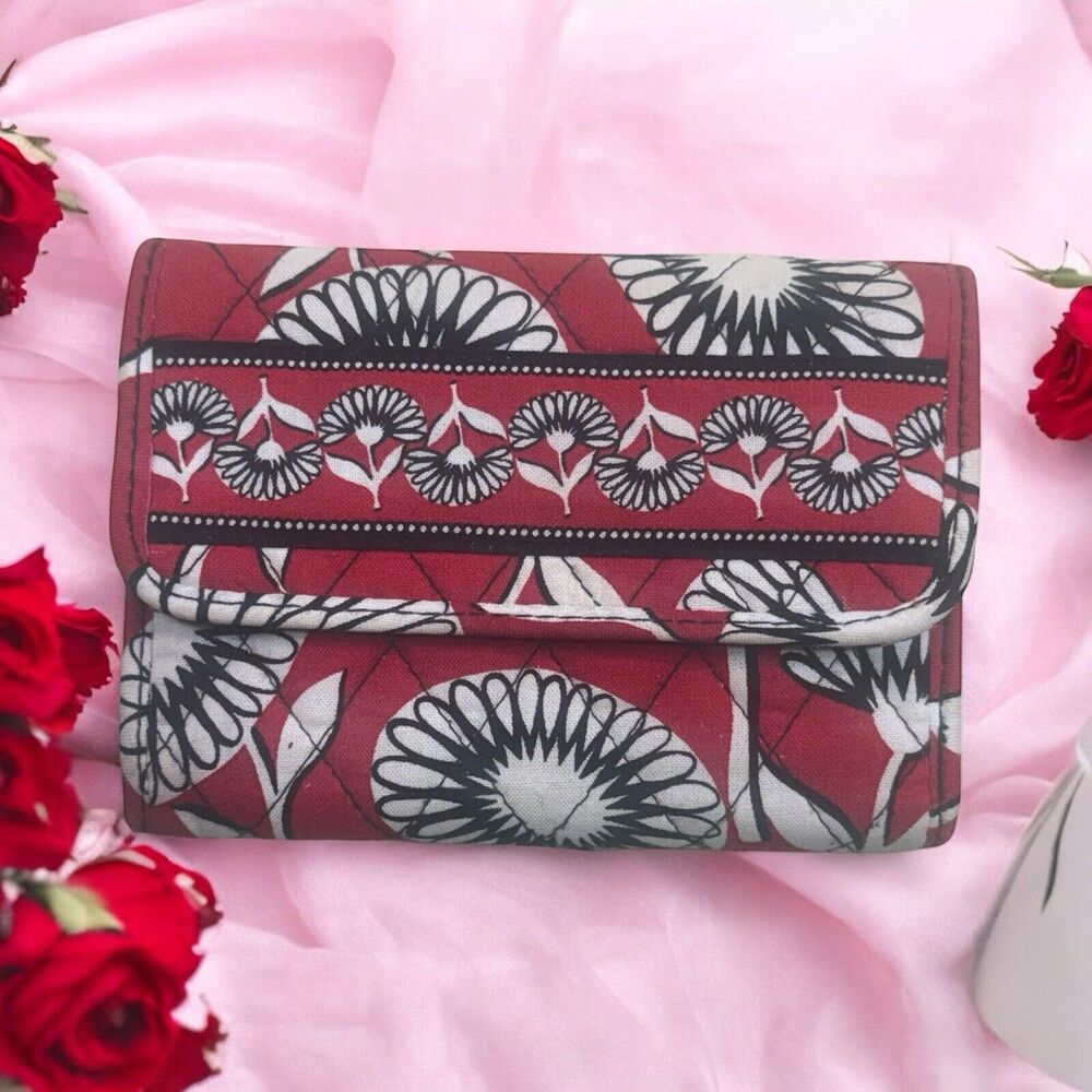 Vera Bradley Tri-fold Wallet Red Black Floral 4" x 6"
